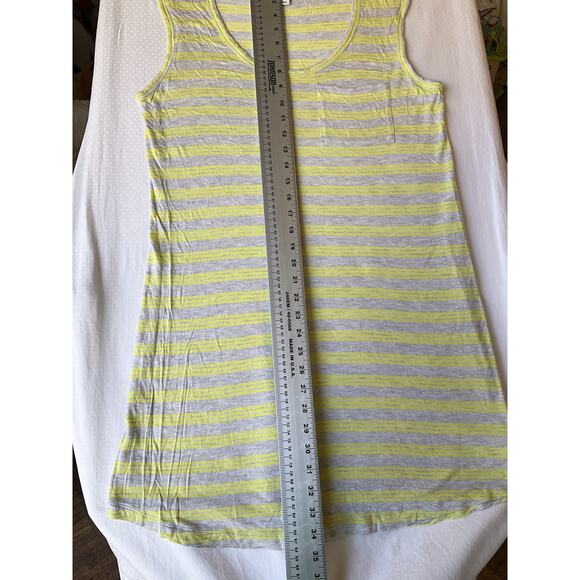 Old Navy Women Tank Top M Gray Yellow Striped Scoop Neck Pullover Stretchy - Picture 6 of 8